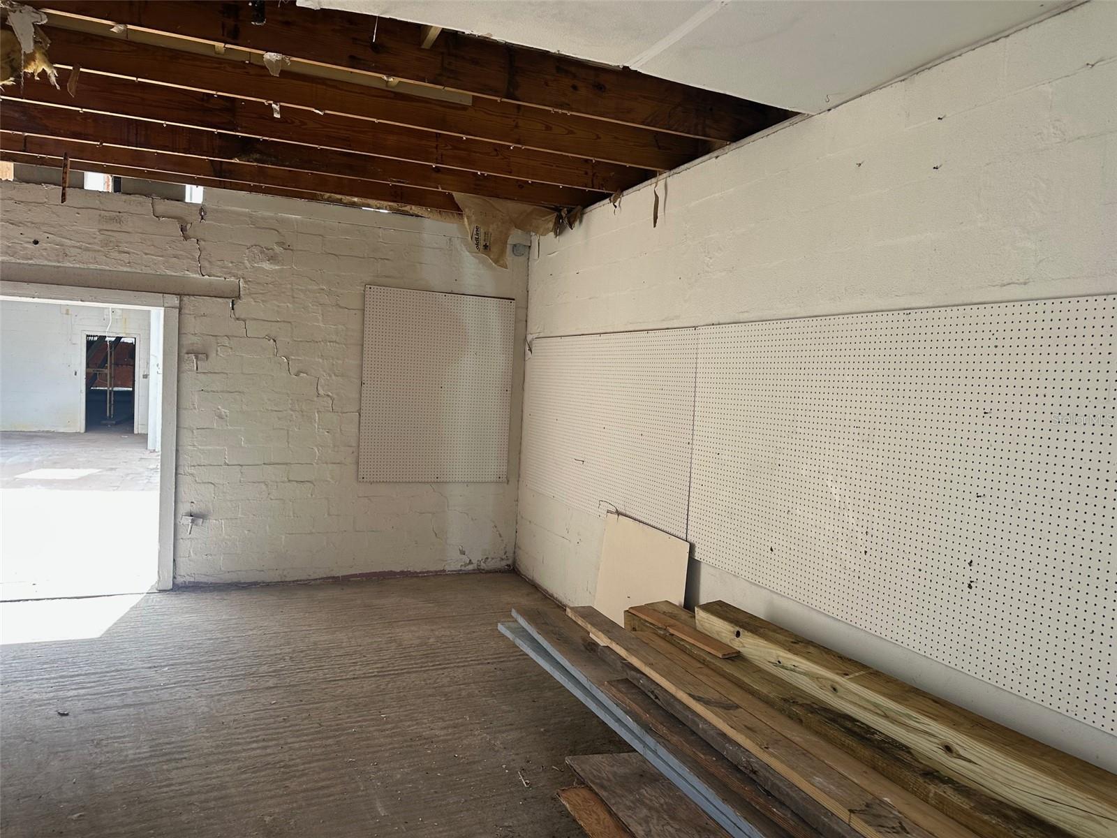 Image 12 of 15 For 114 Oak Street