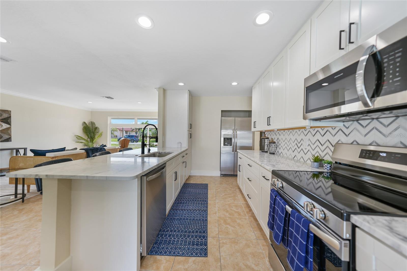 Image 11 of 45 For 530 Matares Drive