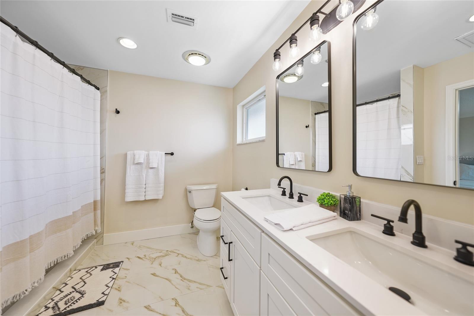 Image 24 of 45 For 530 Matares Drive