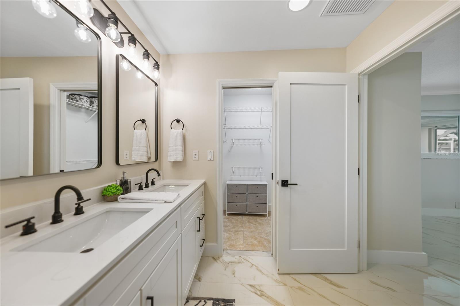 Image 26 of 45 For 530 Matares Drive