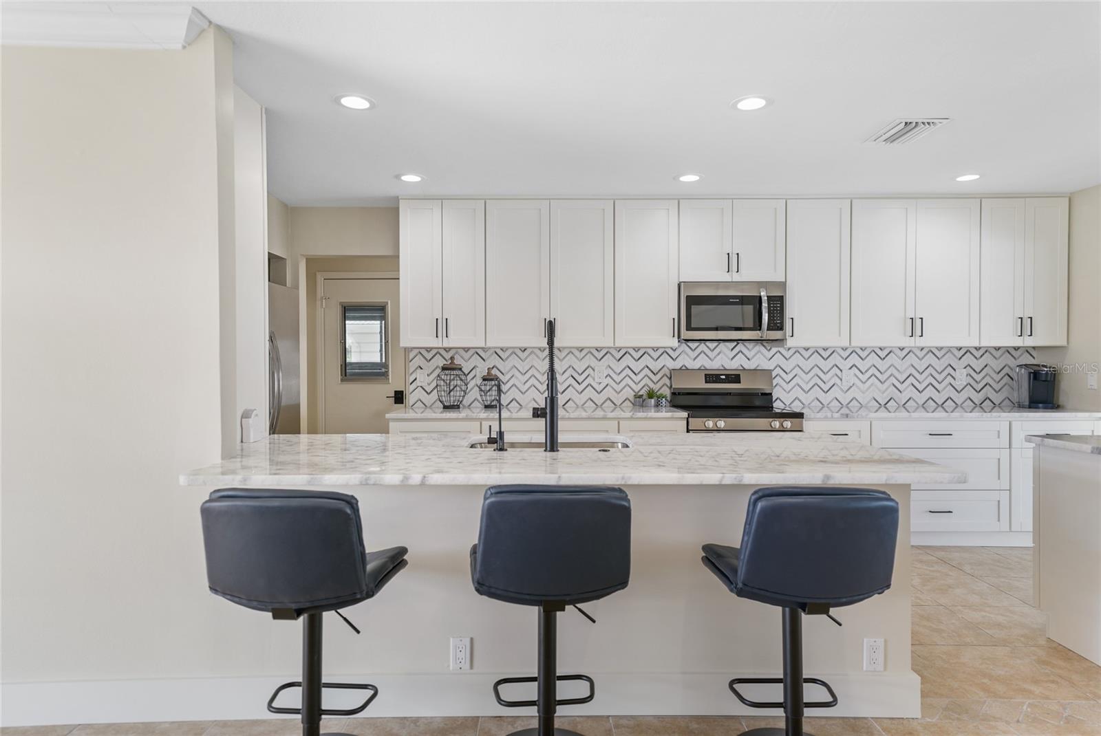 Image 6 of 45 For 530 Matares Drive