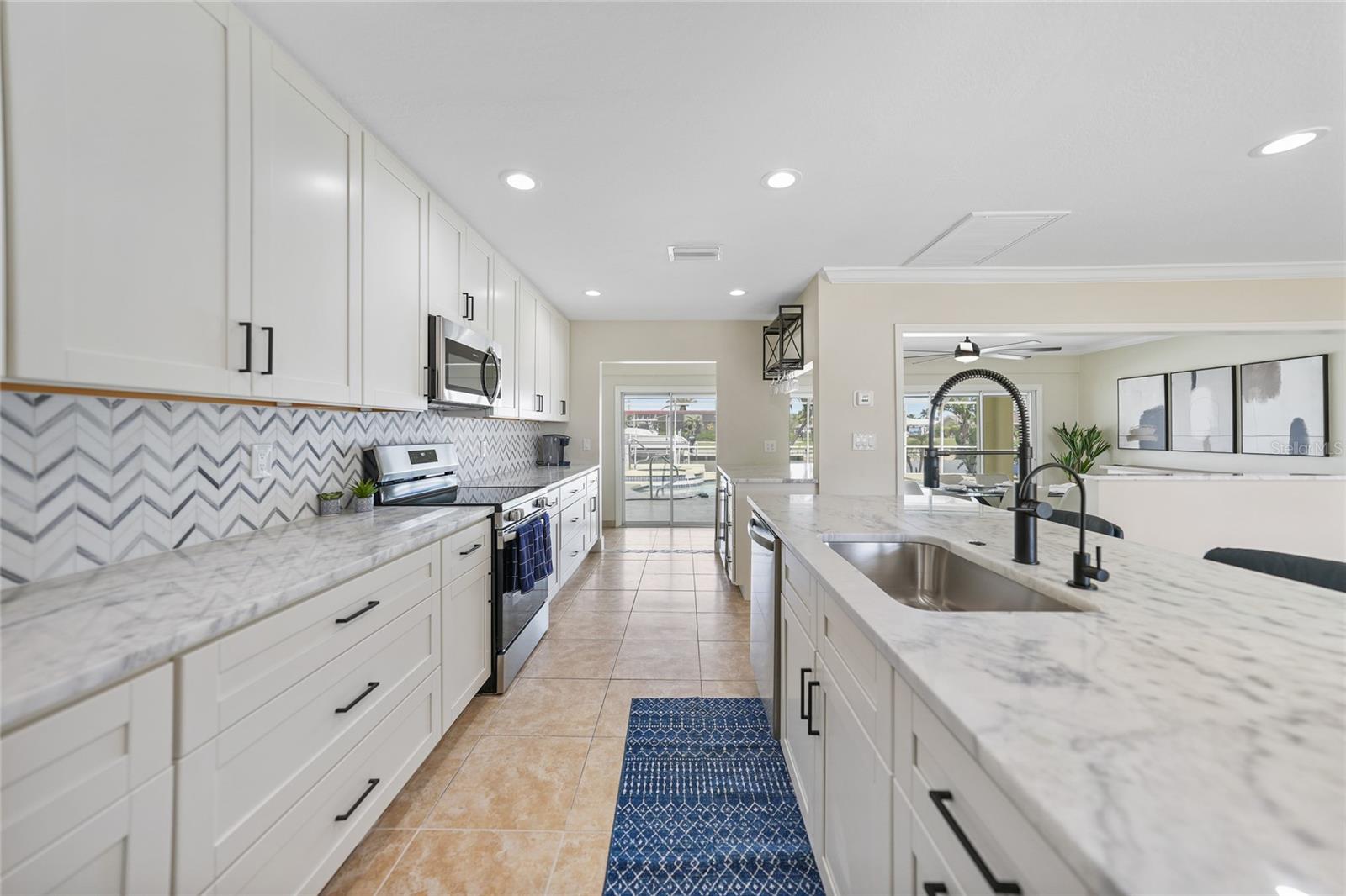 Image 7 of 45 For 530 Matares Drive