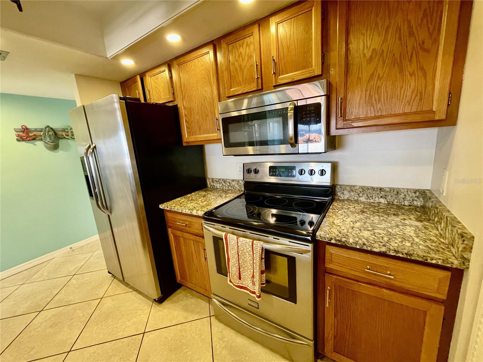 Image 13 of 67 For 25188 Marion Avenue F307