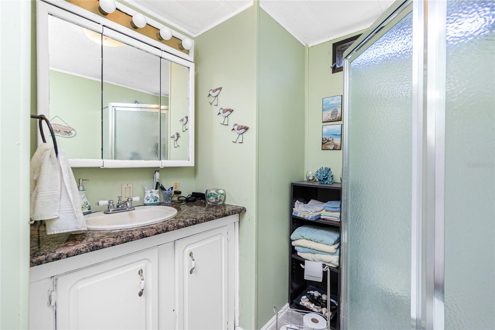 Image 18 of 46 For 7369 Candace Lane