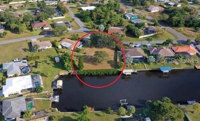 Image 4 of 6 For 550 Tarpon Boulevard Nw