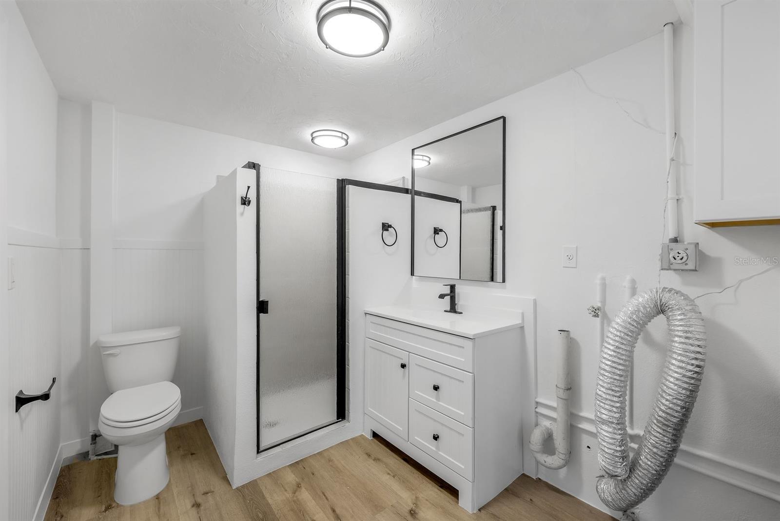 Image 11 of 22 For 1020 Drury Lane
