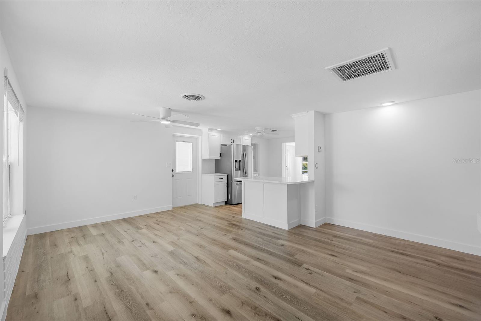 Image 4 of 22 For 1020 Drury Lane