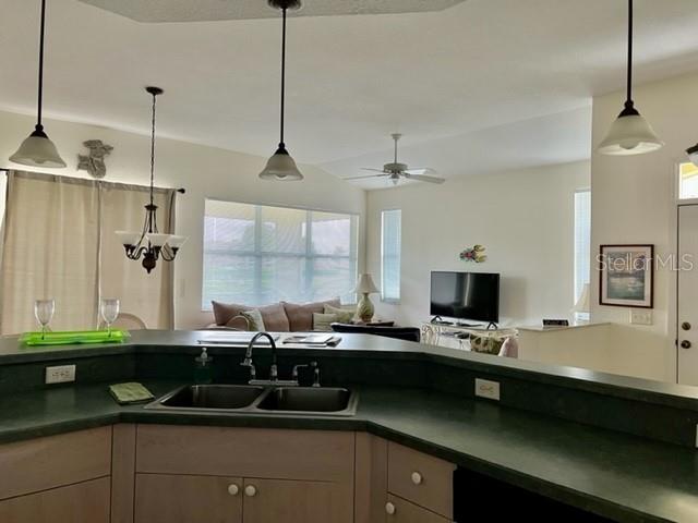 Image 12 of 54 For 3181 Matecumbe Key Road 34
