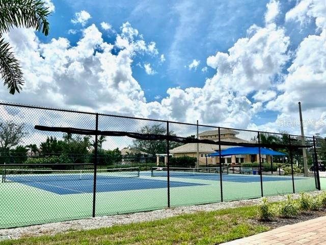 Image 41 of 54 For 3181 Matecumbe Key Road 34