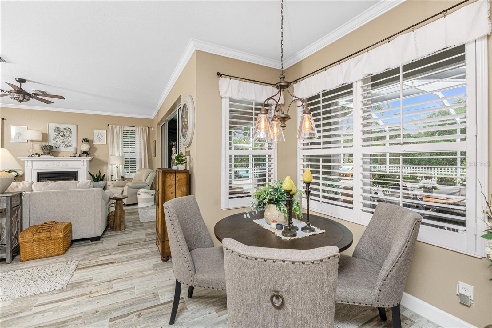Image 15 of 91 For 1814 Pinyon Pine Drive