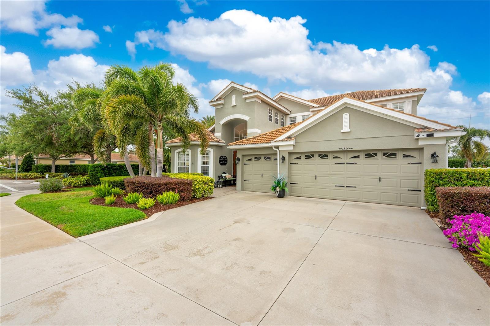 Image 2 of 91 For 1814 Pinyon Pine Drive