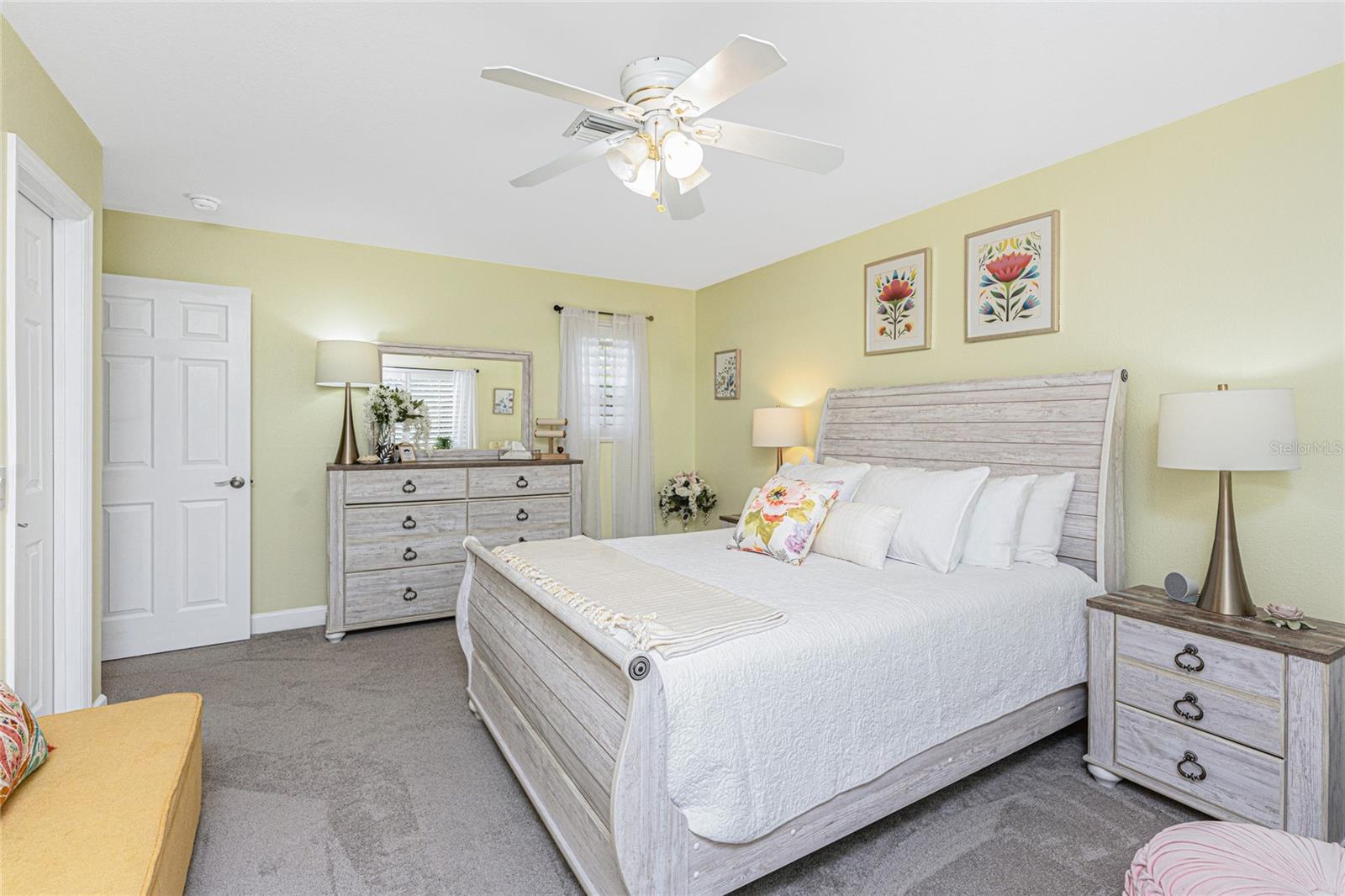 Image 33 of 91 For 1814 Pinyon Pine Drive