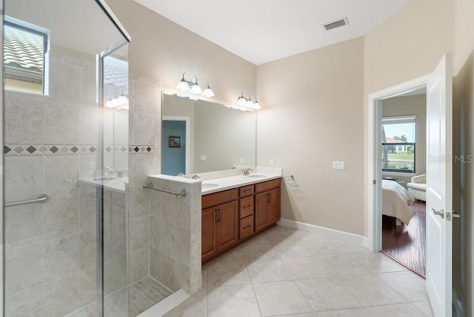 Image 18 of 49 For 8725 Amaretto Avenue