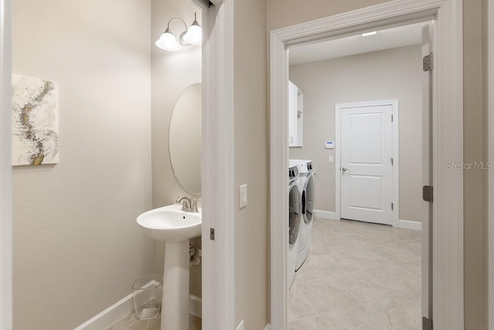 Image 26 of 49 For 8725 Amaretto Avenue