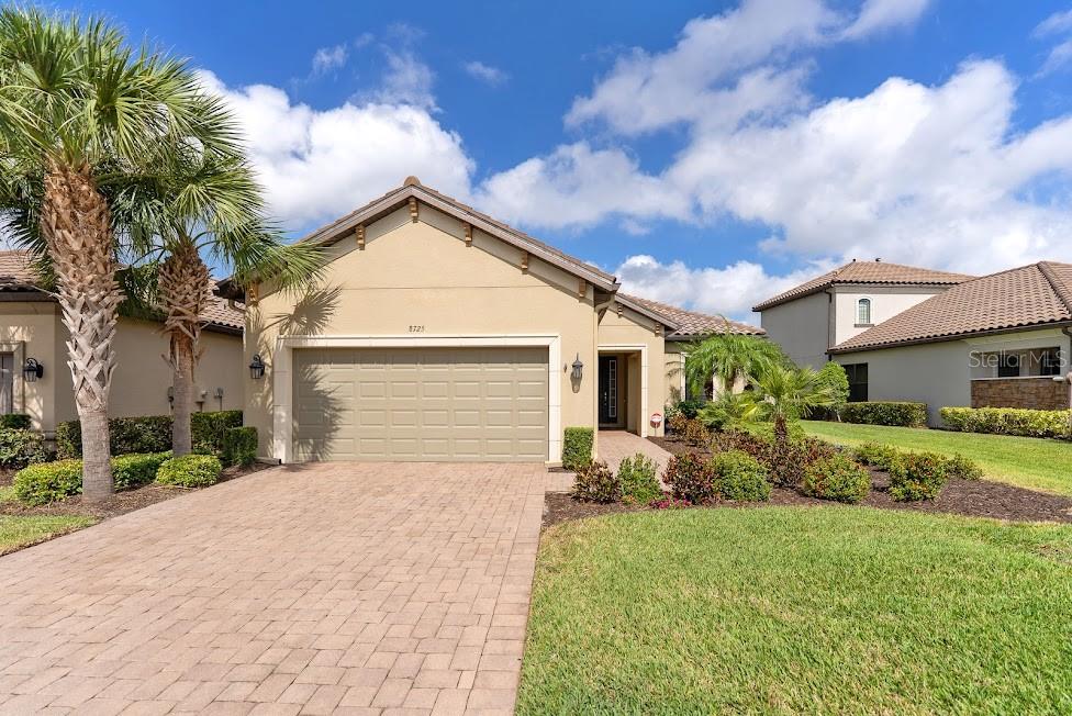 Image 33 of 49 For 8725 Amaretto Avenue