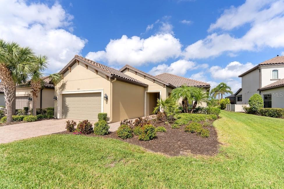 Image 34 of 49 For 8725 Amaretto Avenue