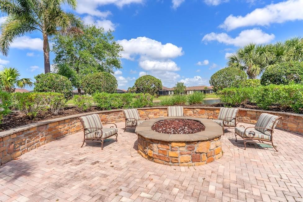 Image 39 of 49 For 8725 Amaretto Avenue