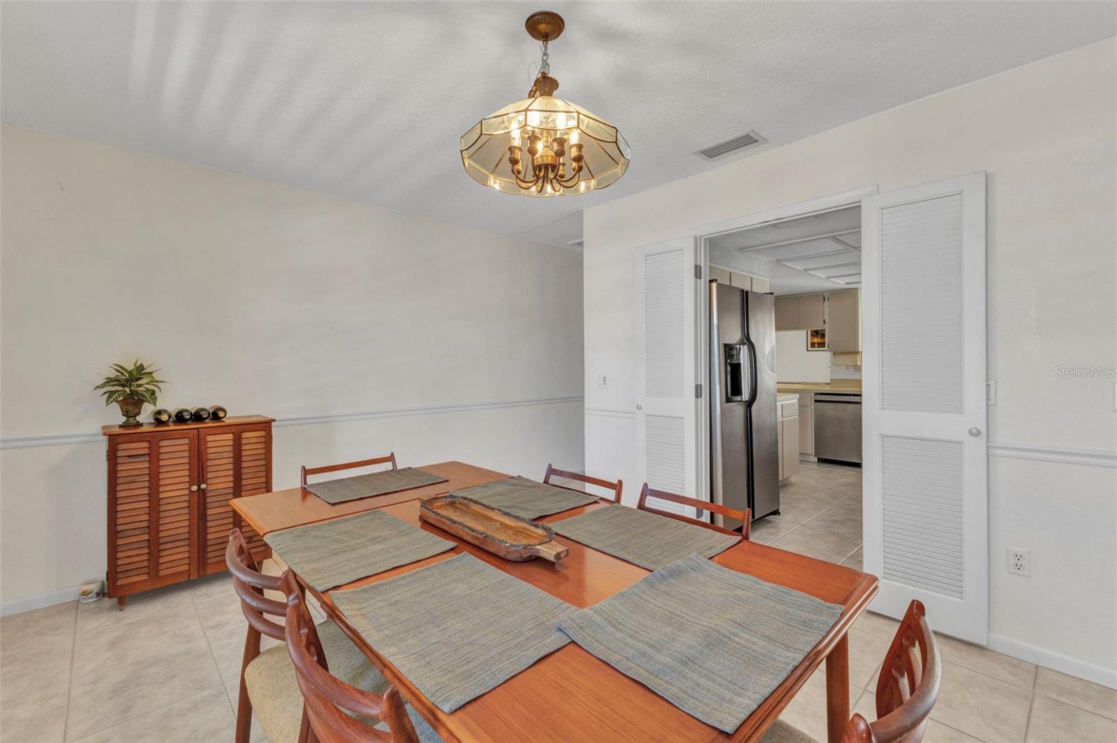 Image 12 of 46 For 3824 Aves Island Court