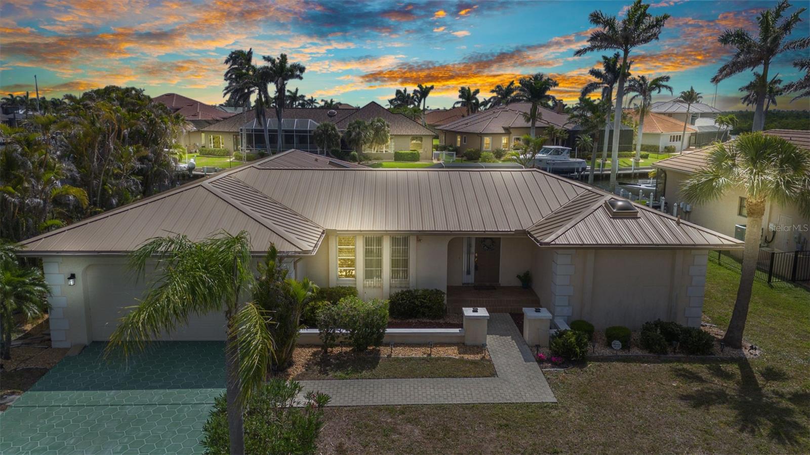 Image 2 of 46 For 3824 Aves Island Court