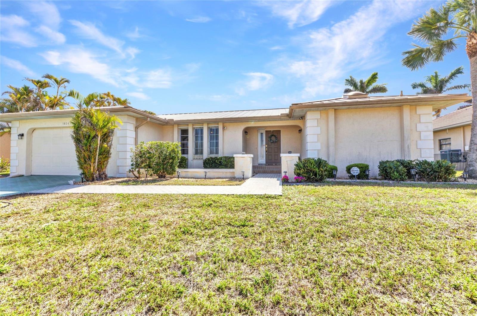 Image 3 of 46 For 3824 Aves Island Court