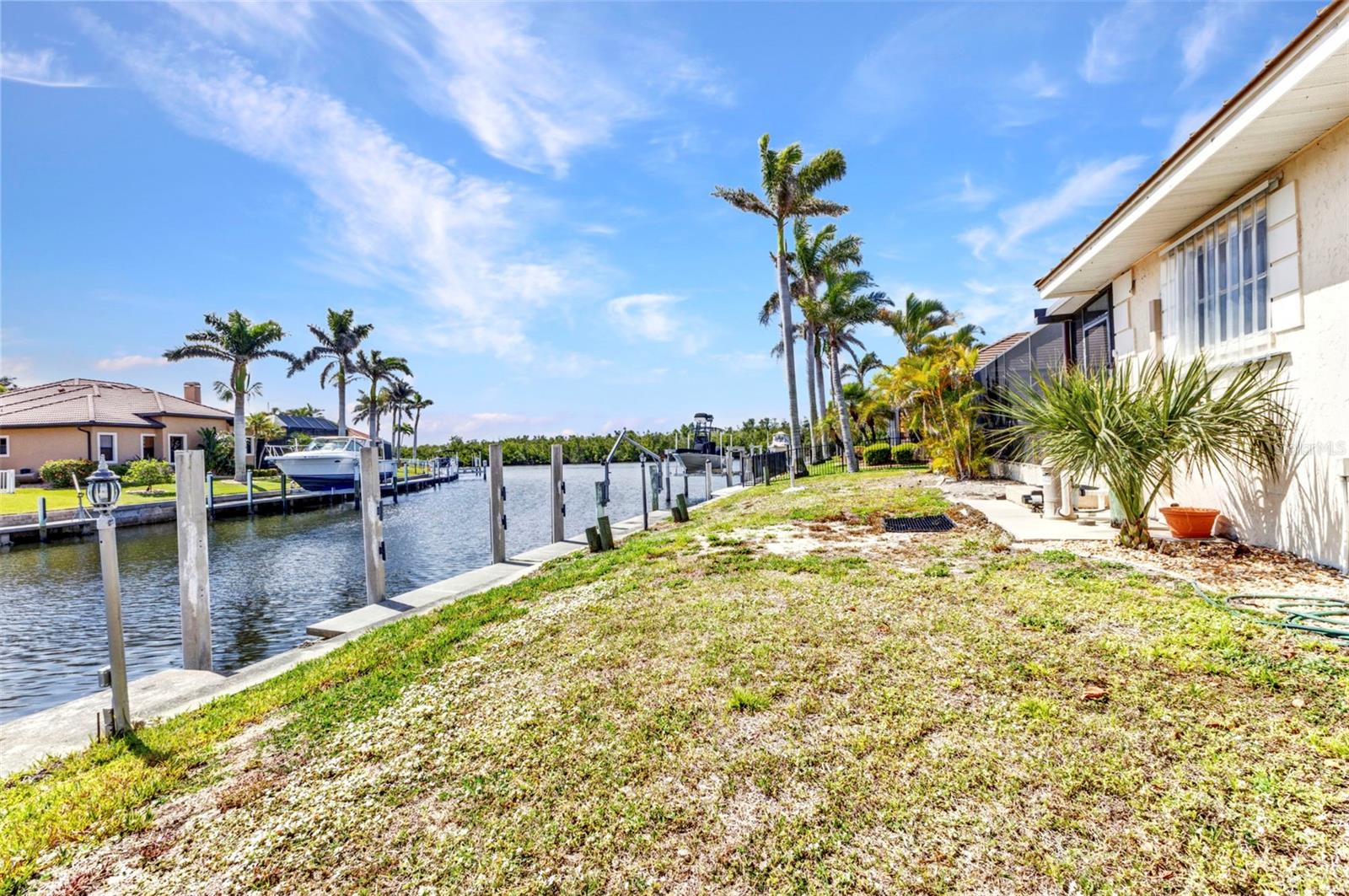Image 35 of 46 For 3824 Aves Island Court