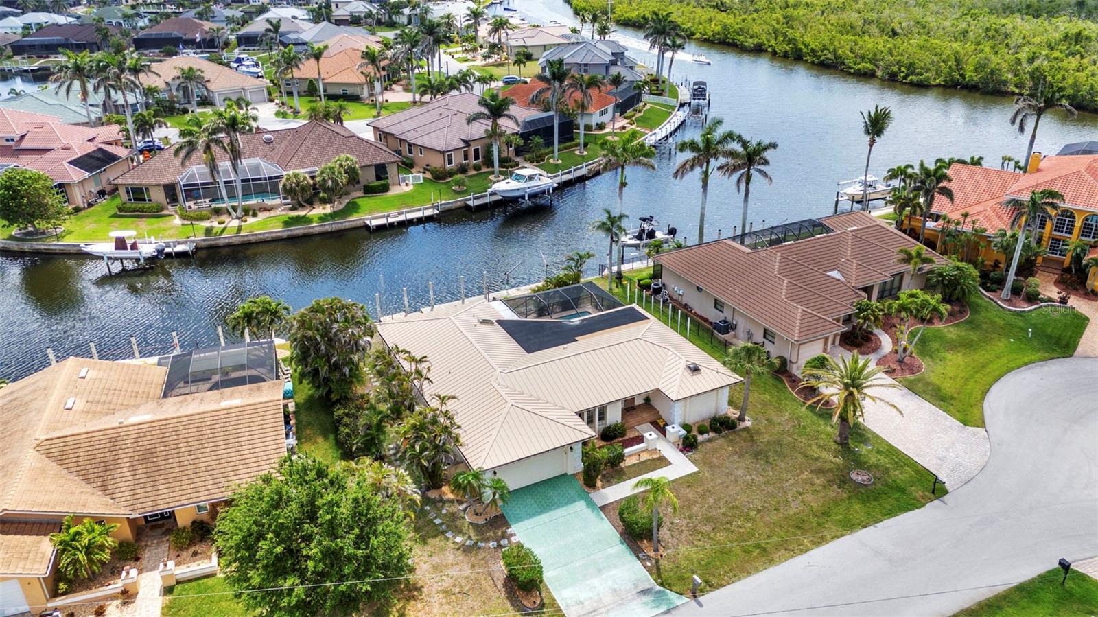 Image 40 of 46 For 3824 Aves Island Court