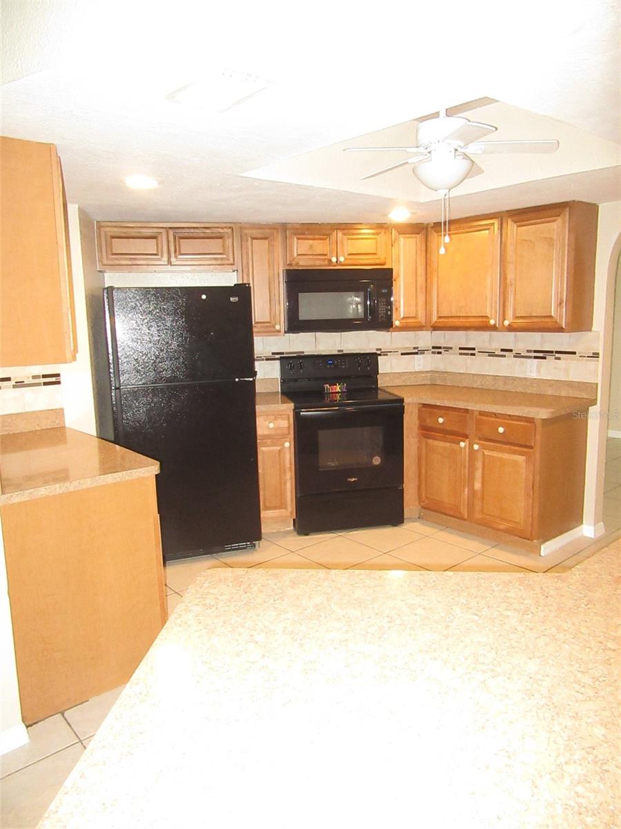 Image 11 of 19 For 22182 Peachland Boulevard