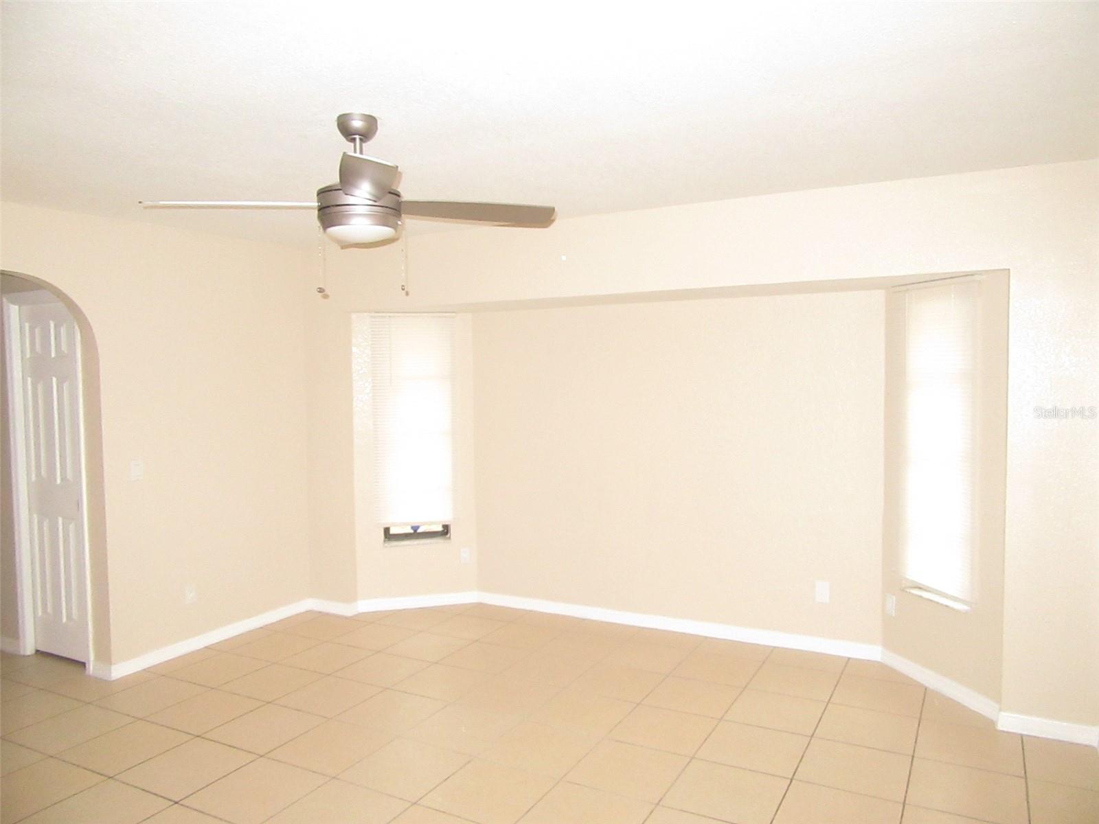 Image 13 of 19 For 22182 Peachland Boulevard