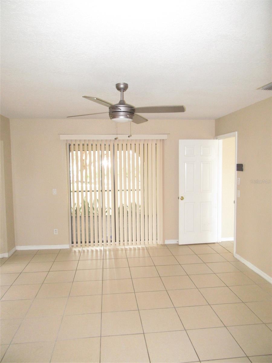 Image 14 of 19 For 22182 Peachland Boulevard