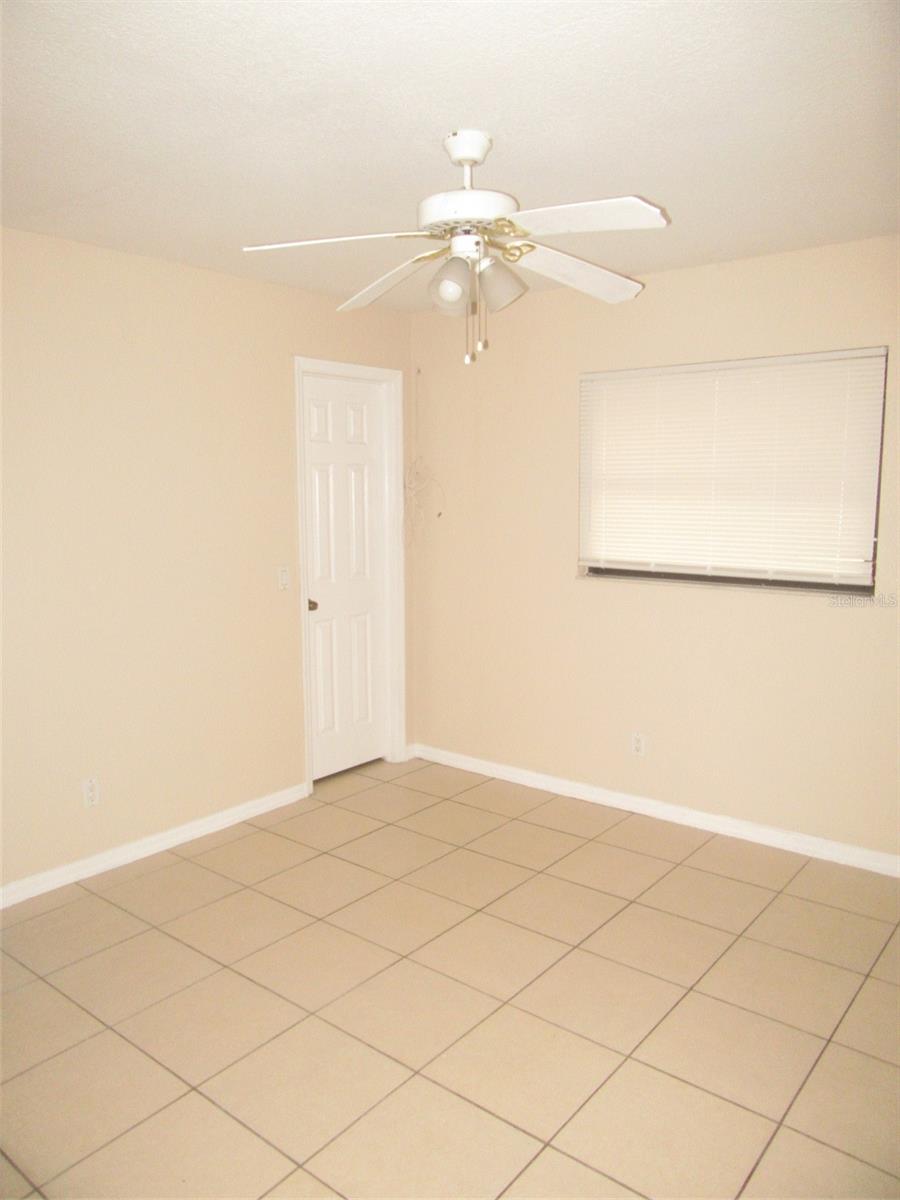 Image 16 of 19 For 22182 Peachland Boulevard
