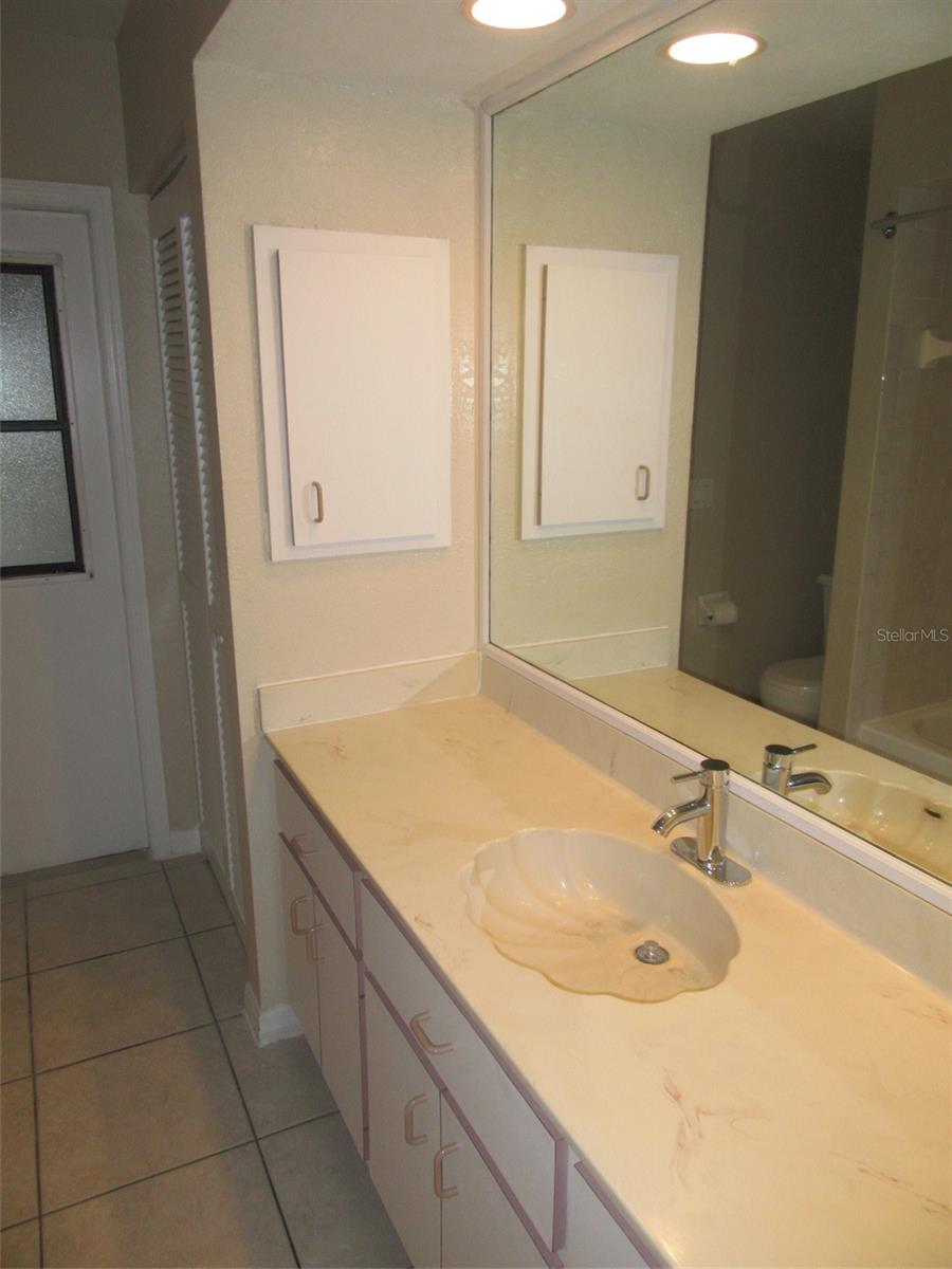 Image 17 of 19 For 22182 Peachland Boulevard