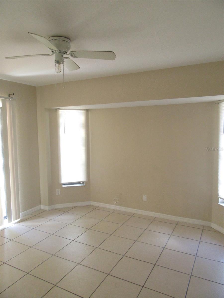 Image 18 of 19 For 22182 Peachland Boulevard