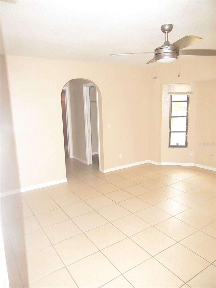 Image 6 of 19 For 22182 Peachland Boulevard