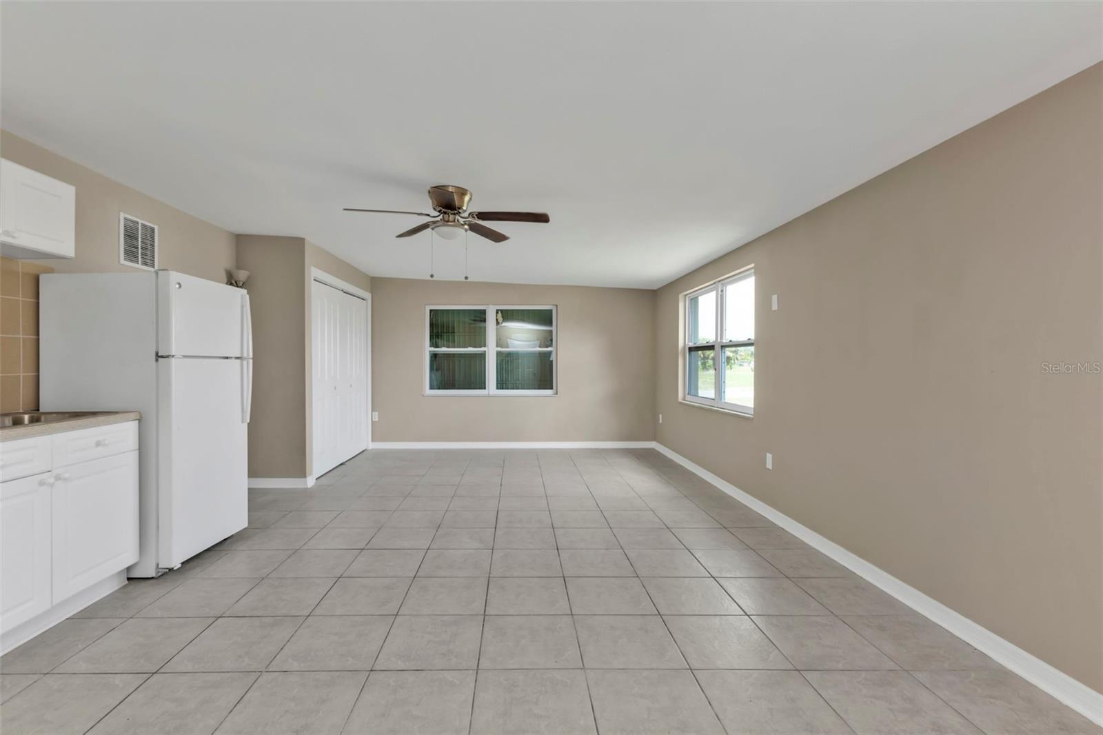 Image 12 of 23 For 21242 Coulton Avenue