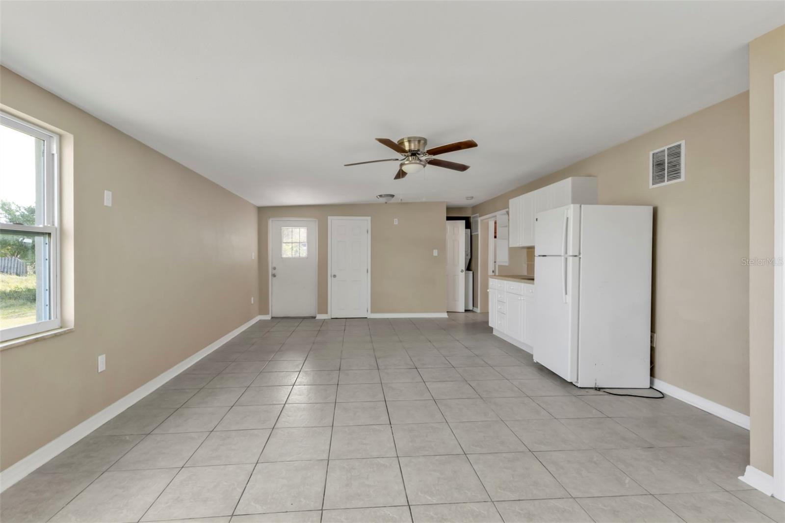 Image 13 of 23 For 21242 Coulton Avenue