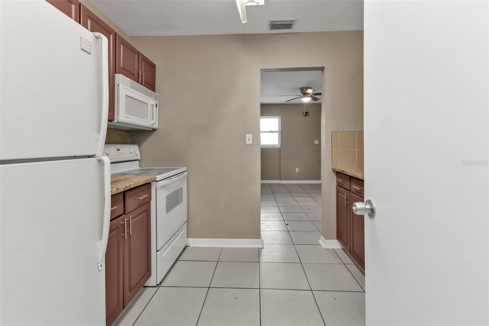 Image 8 of 23 For 21242 Coulton Avenue