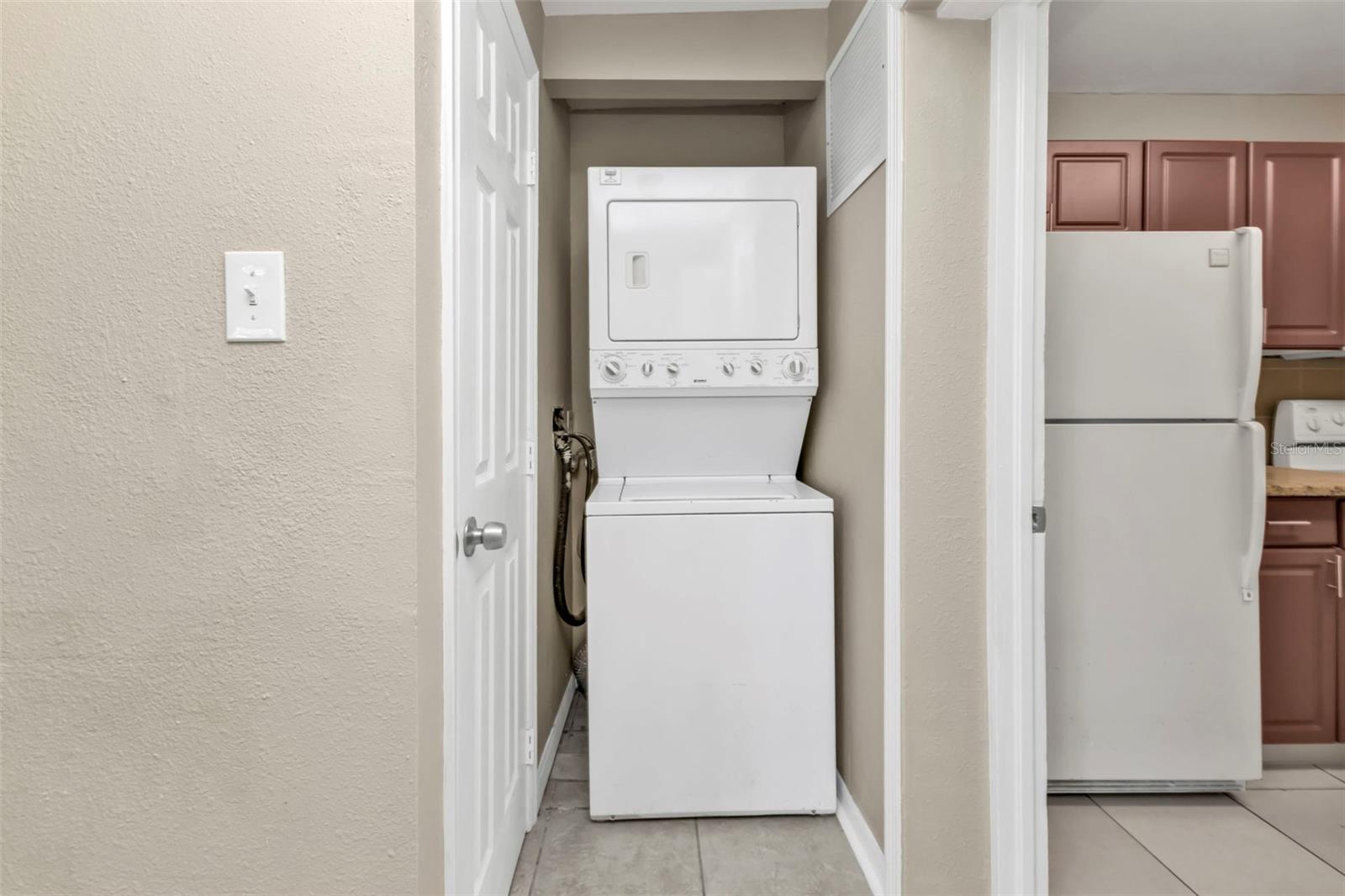 Image 9 of 23 For 21242 Coulton Avenue
