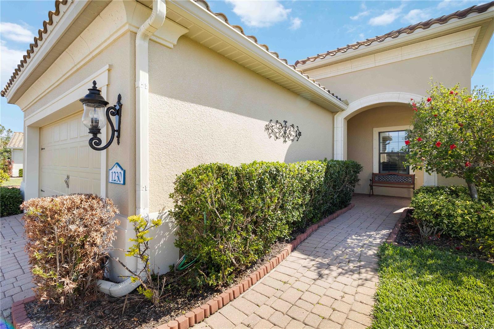 Image 4 of 68 For 1230 Collier Place