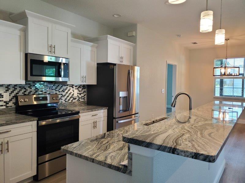 Image 3 of 26 For 23071 Mineral Avenue