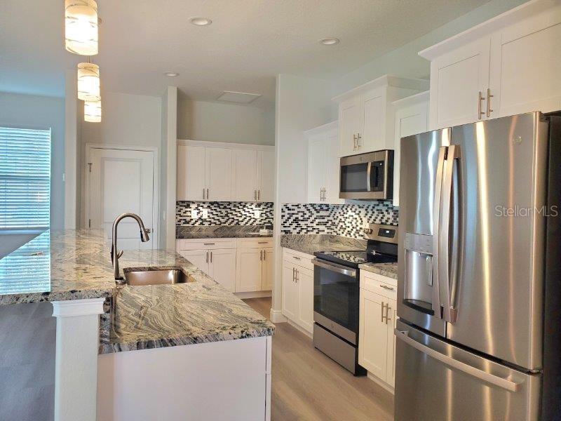 Image 4 of 26 For 23071 Mineral Avenue