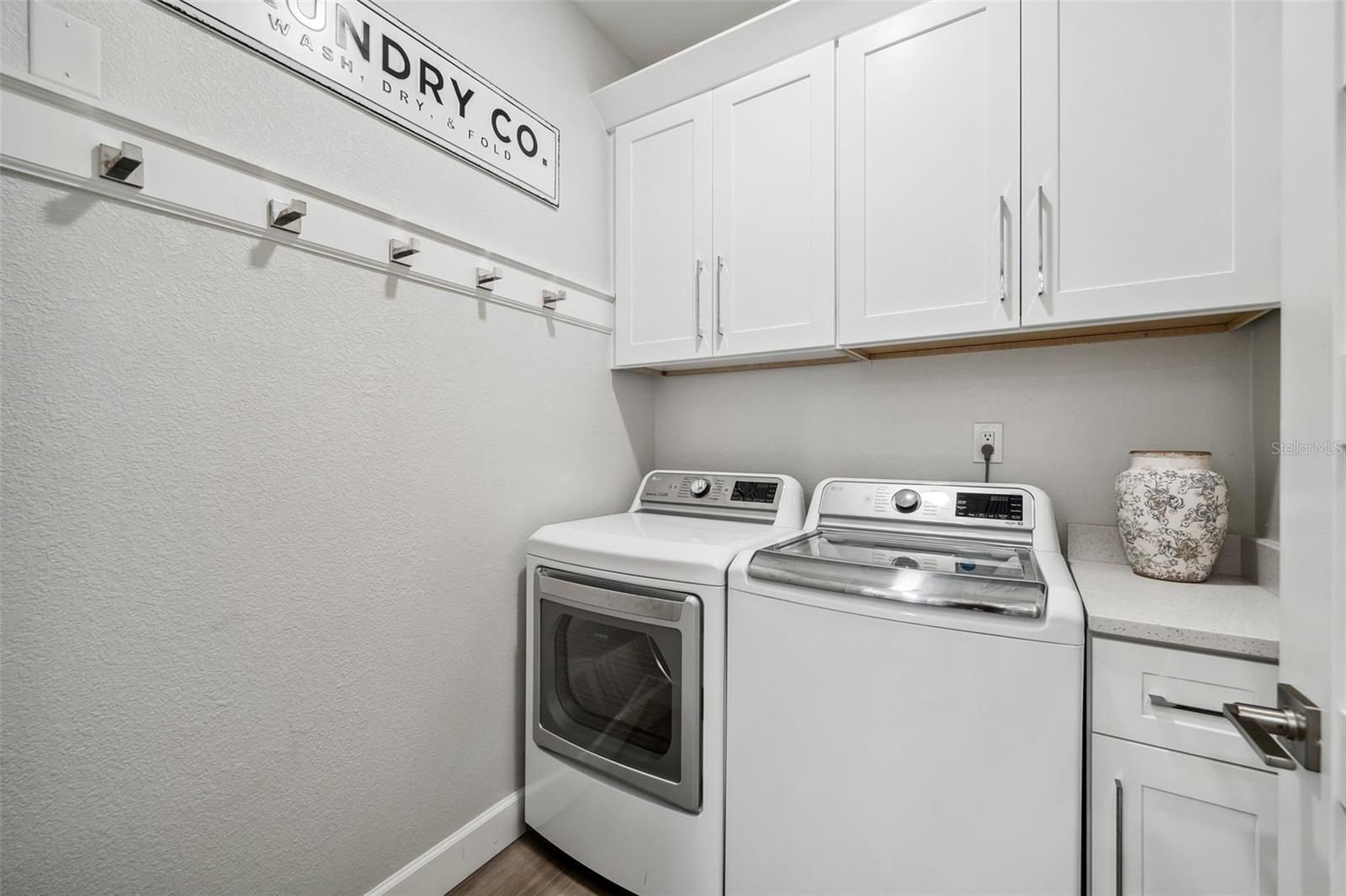 Image 19 of 41 For 529 La Caruna Court