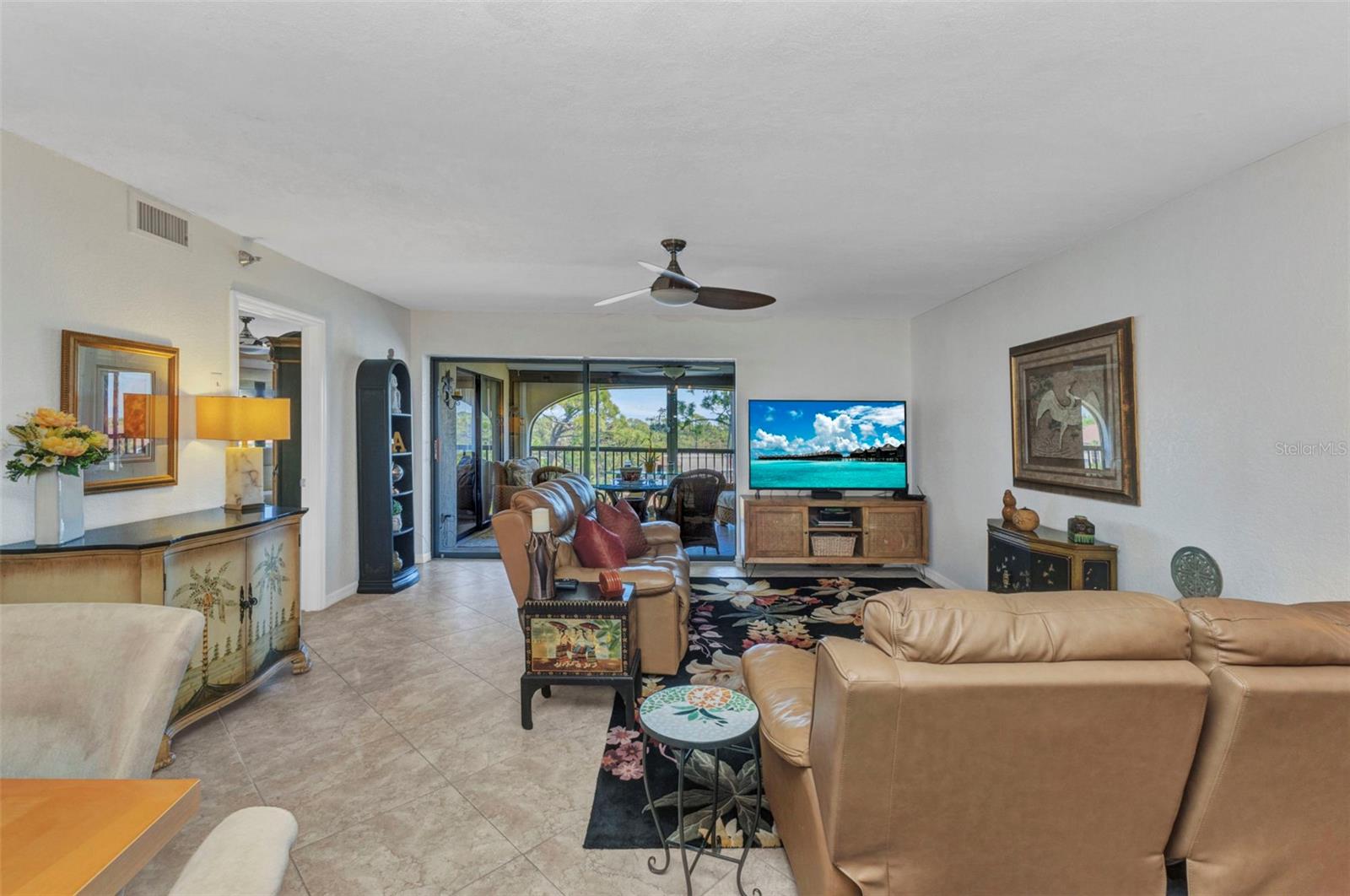 Image 12 of 89 For 23465 Harborview Road 842