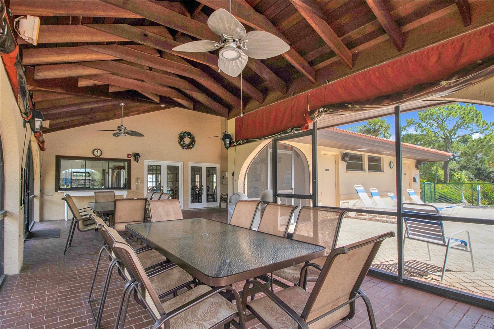 Image 40 of 89 For 23465 Harborview Road 842
