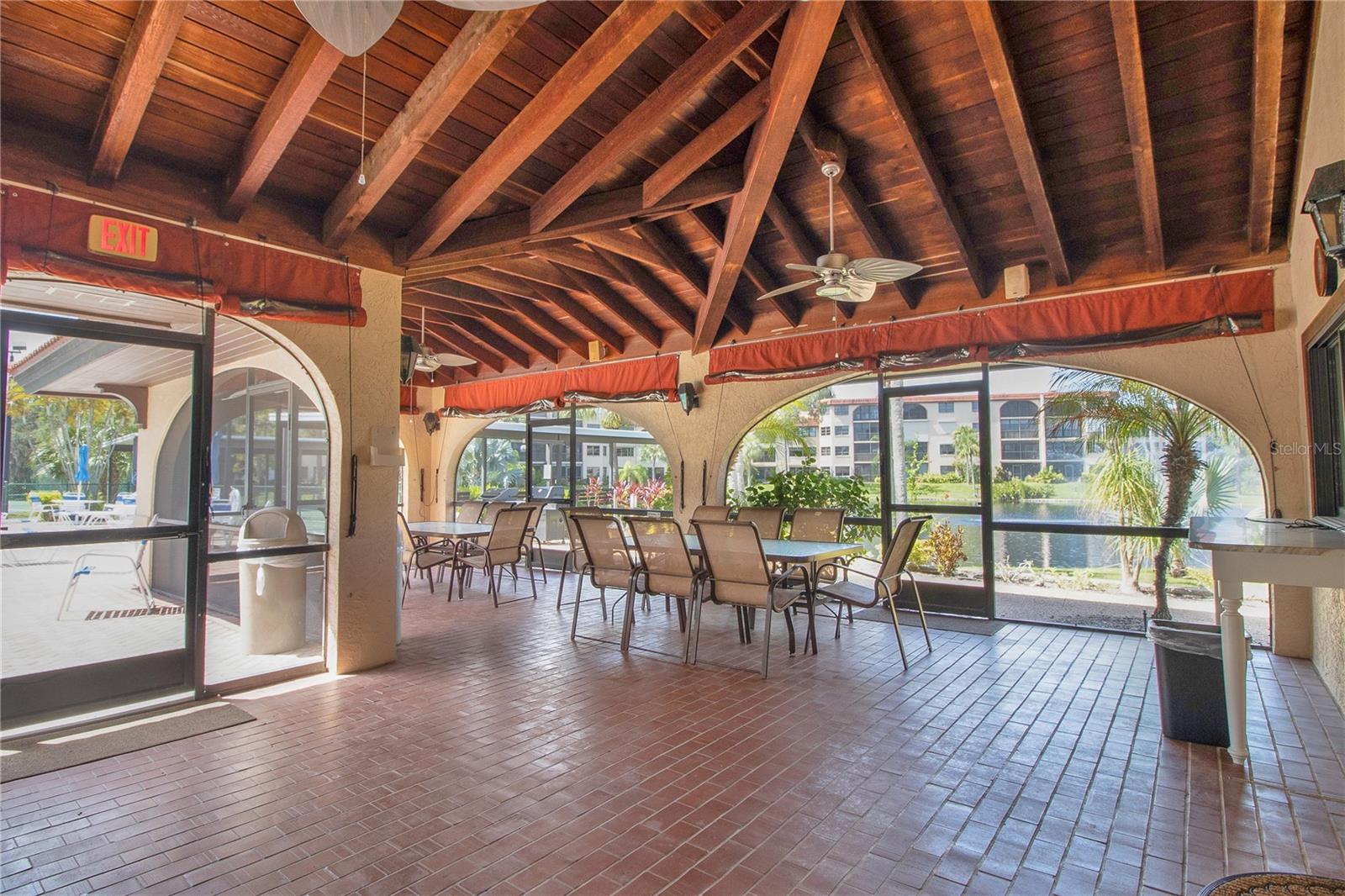 Image 41 of 89 For 23465 Harborview Road 842