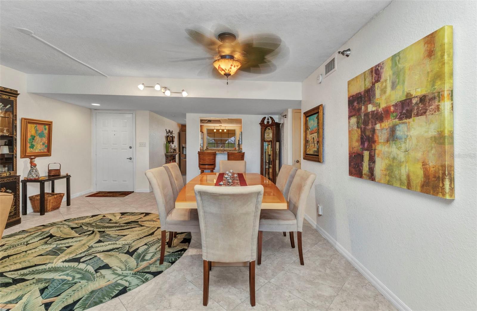 Image 6 of 89 For 23465 Harborview Road 842