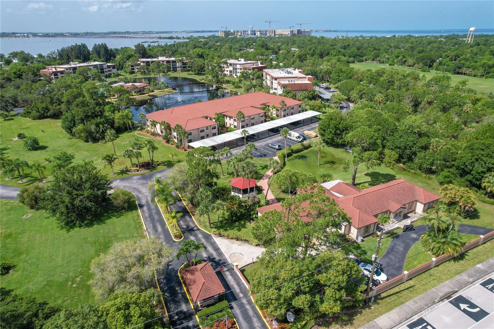Image 86 of 89 For 23465 Harborview Road 842