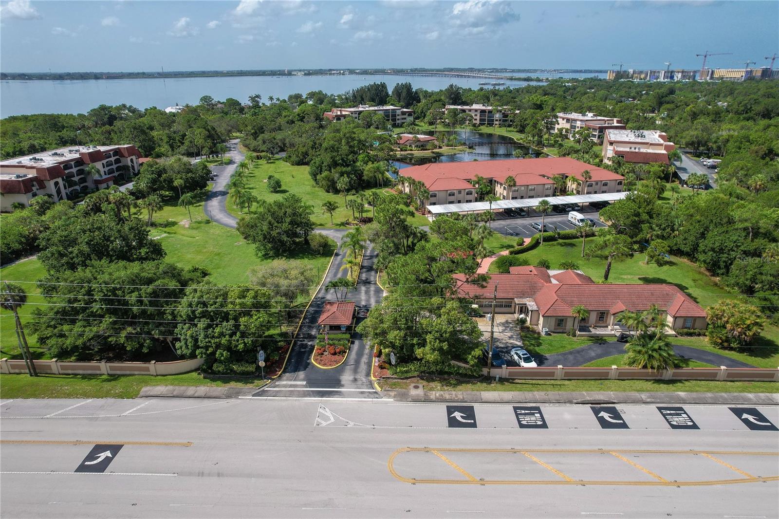 Image 87 of 89 For 23465 Harborview Road 842