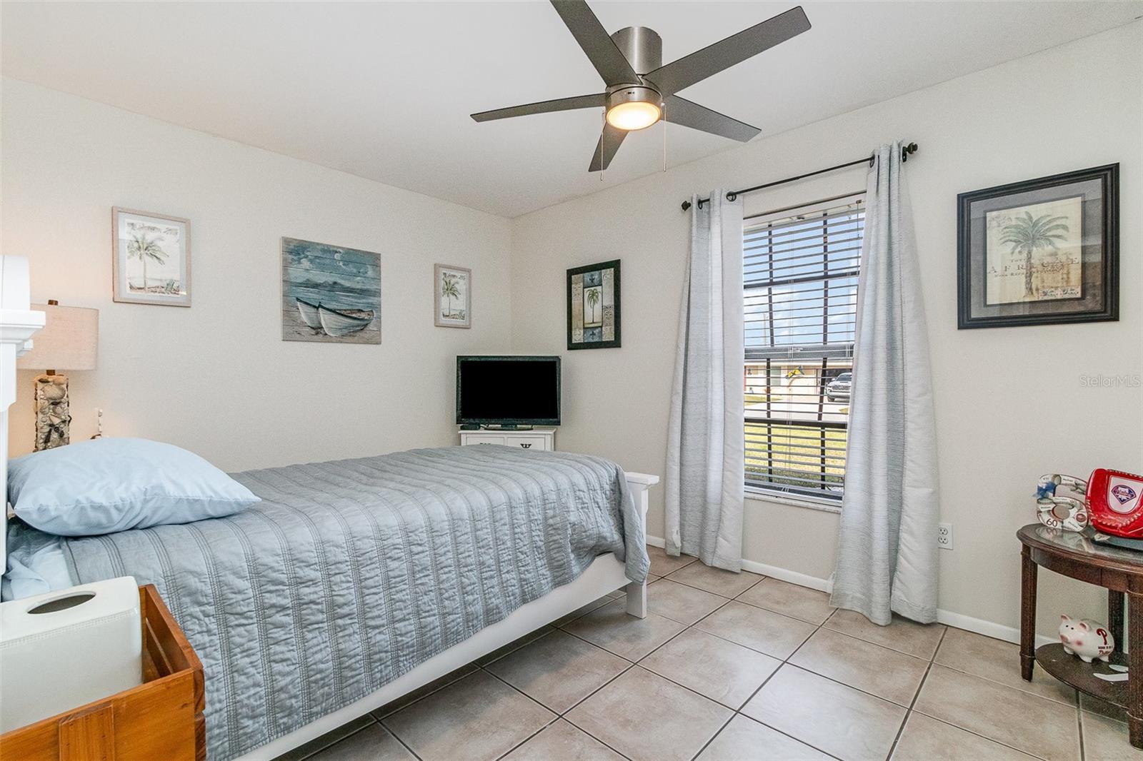 Image 17 of 29 For 242 Seminole Boulevard Nw