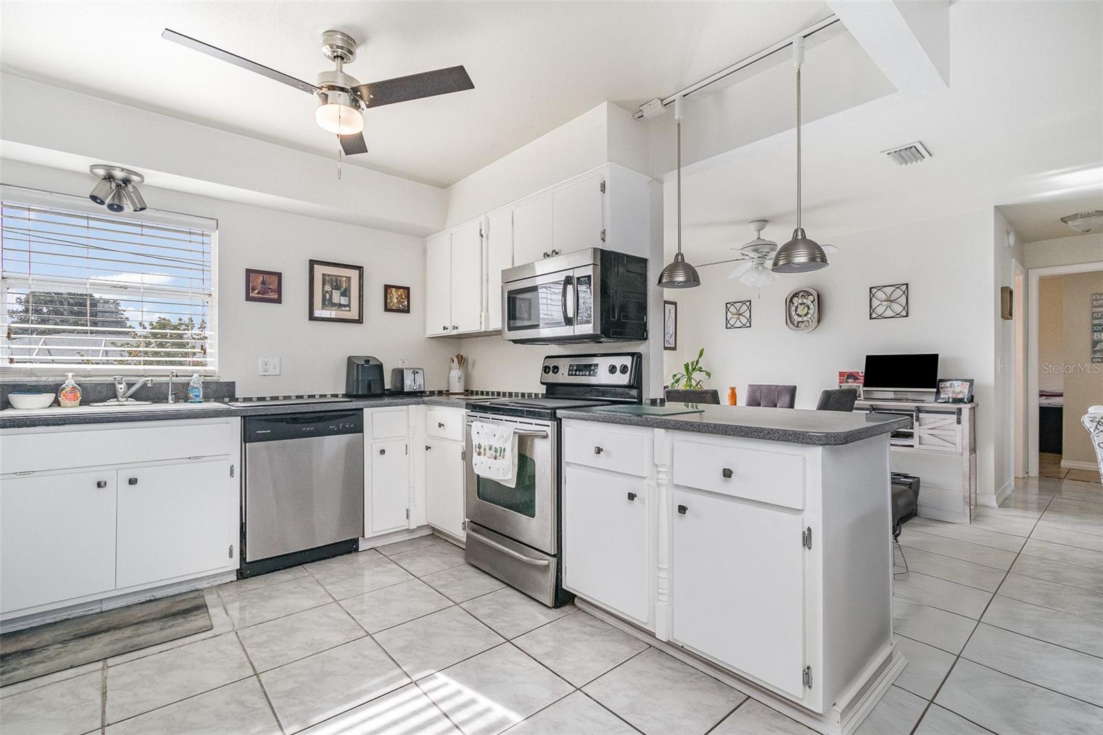 Image 9 of 29 For 242 Seminole Boulevard Nw