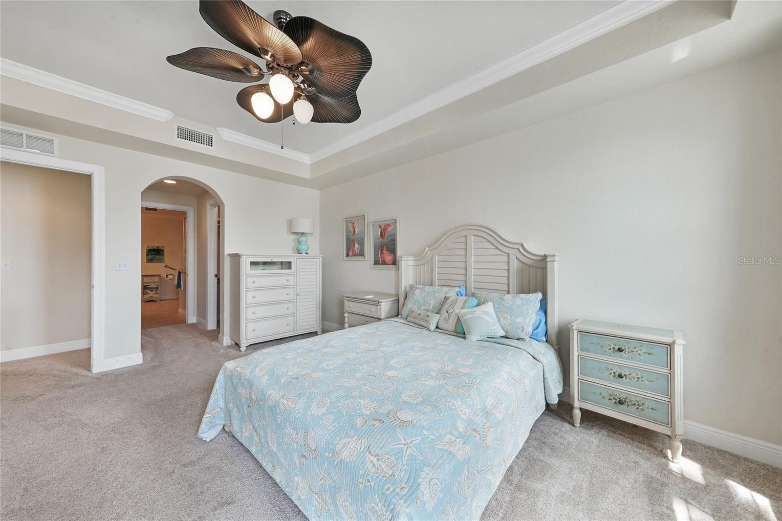 Image 15 of 40 For 5114 Melbourne Street A202